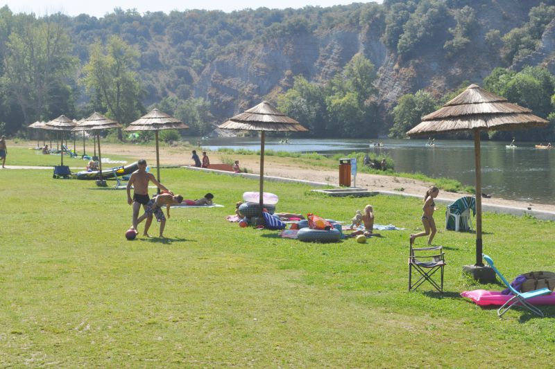 Top 3 Des Campings En Bord De Rivière En Ardèche Camping